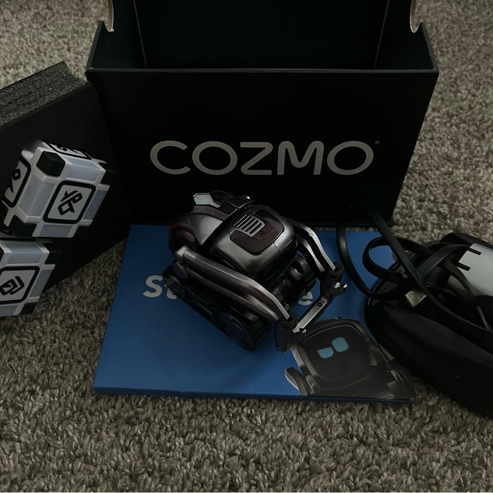 COZMO Robot Collectors Addition Liquid Metal.